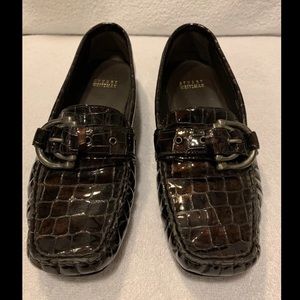 Stuart Weitzman Brown Patent Croco Embossed Leather Flats Loafer Shoes 7M